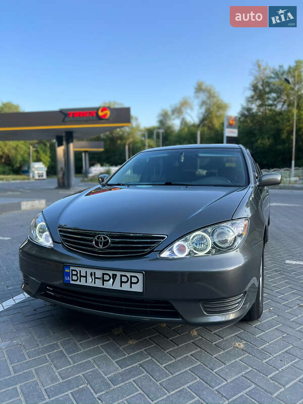 2005 toyota camry