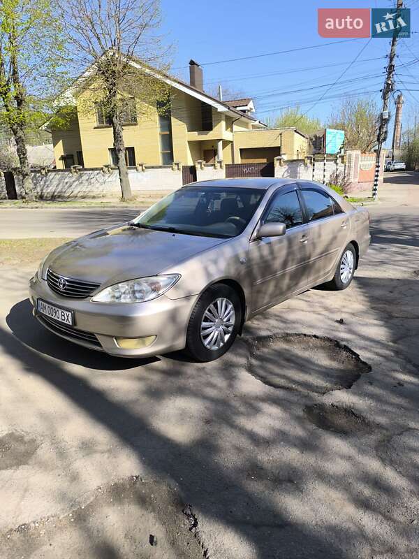 2005 toyota camry
