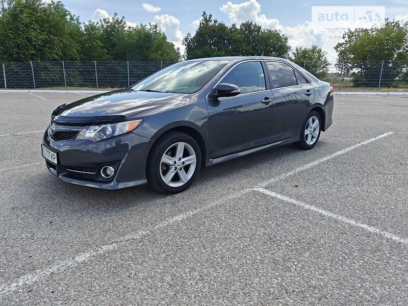 2012 toyota camry