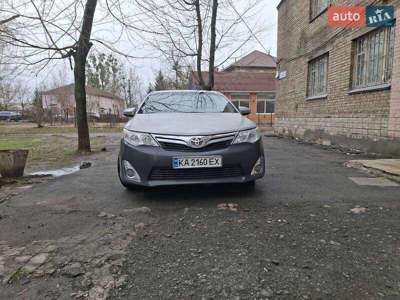 2012 toyota camry