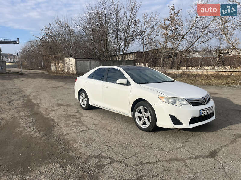 2012 toyota camry