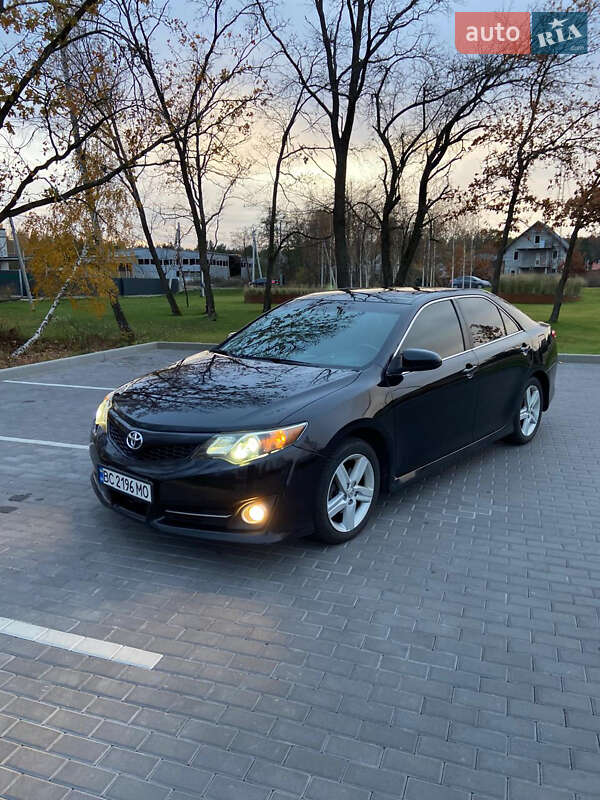 2013 toyota camry