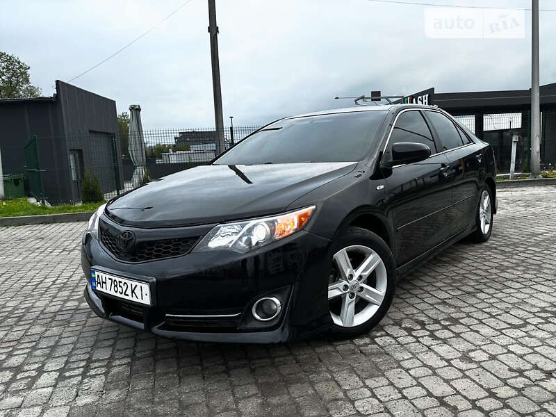 2013 toyota camry