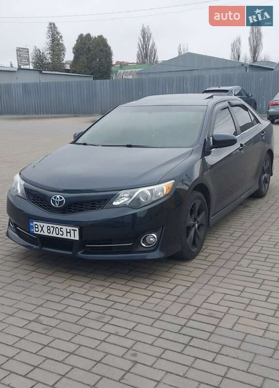 2013 toyota camry