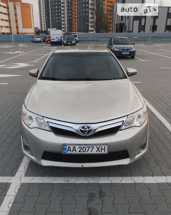 2014 toyota camry