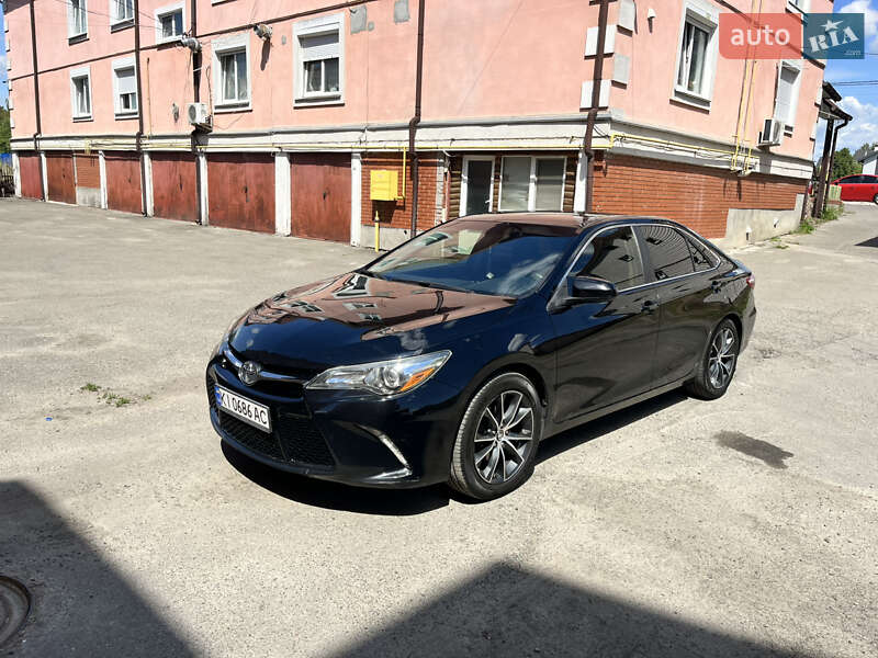 2016 toyota camry