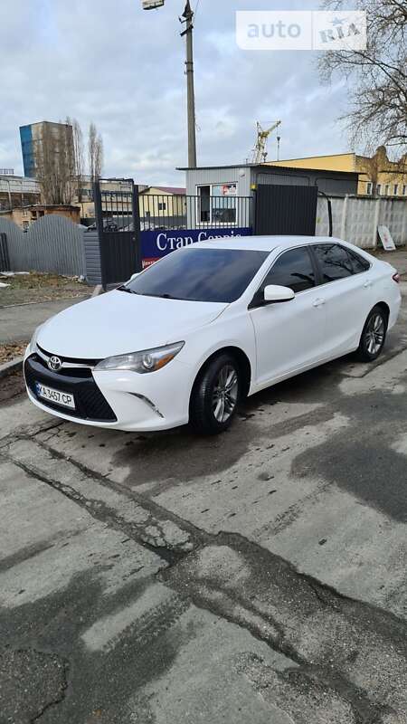 2016 toyota camry