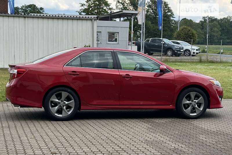 2012 toyota camry