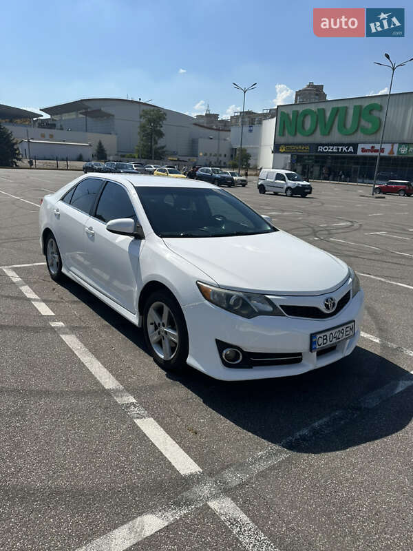 2013 toyota camry