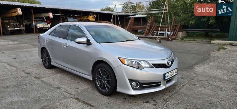2013 toyota camry