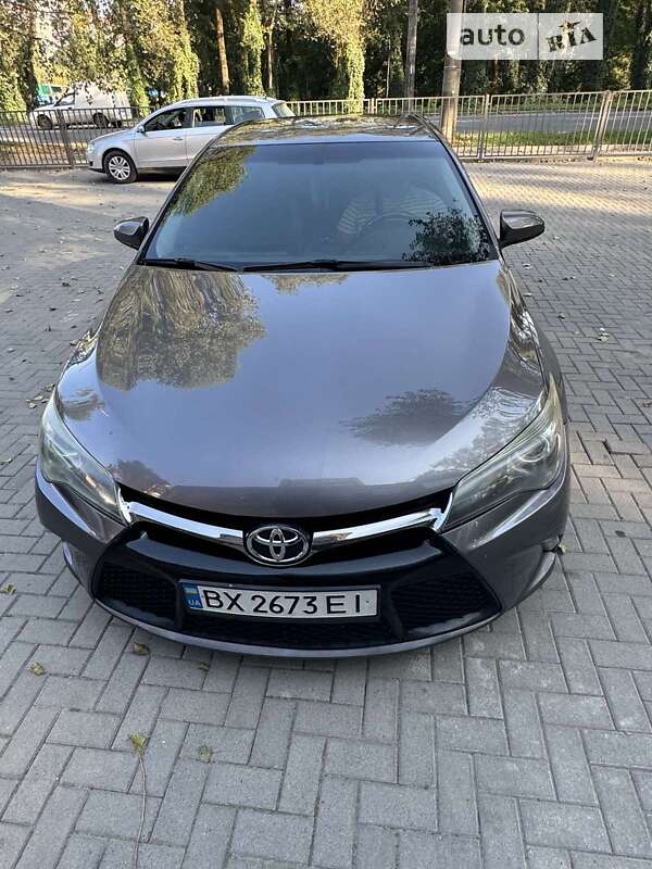 2015 TOYOTA Camry