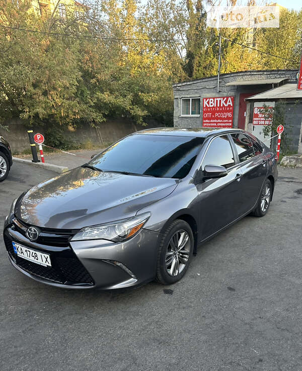 2015 toyota camry