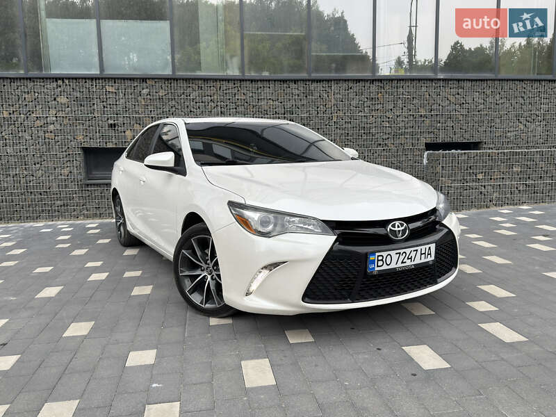 2017 toyota camry