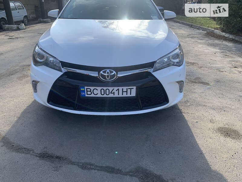 2017 toyota camry