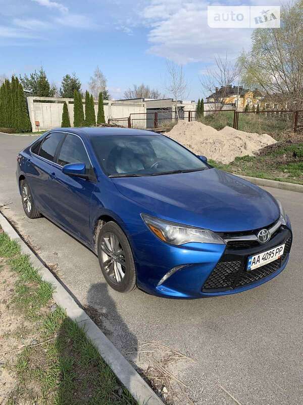 2016 toyota camry