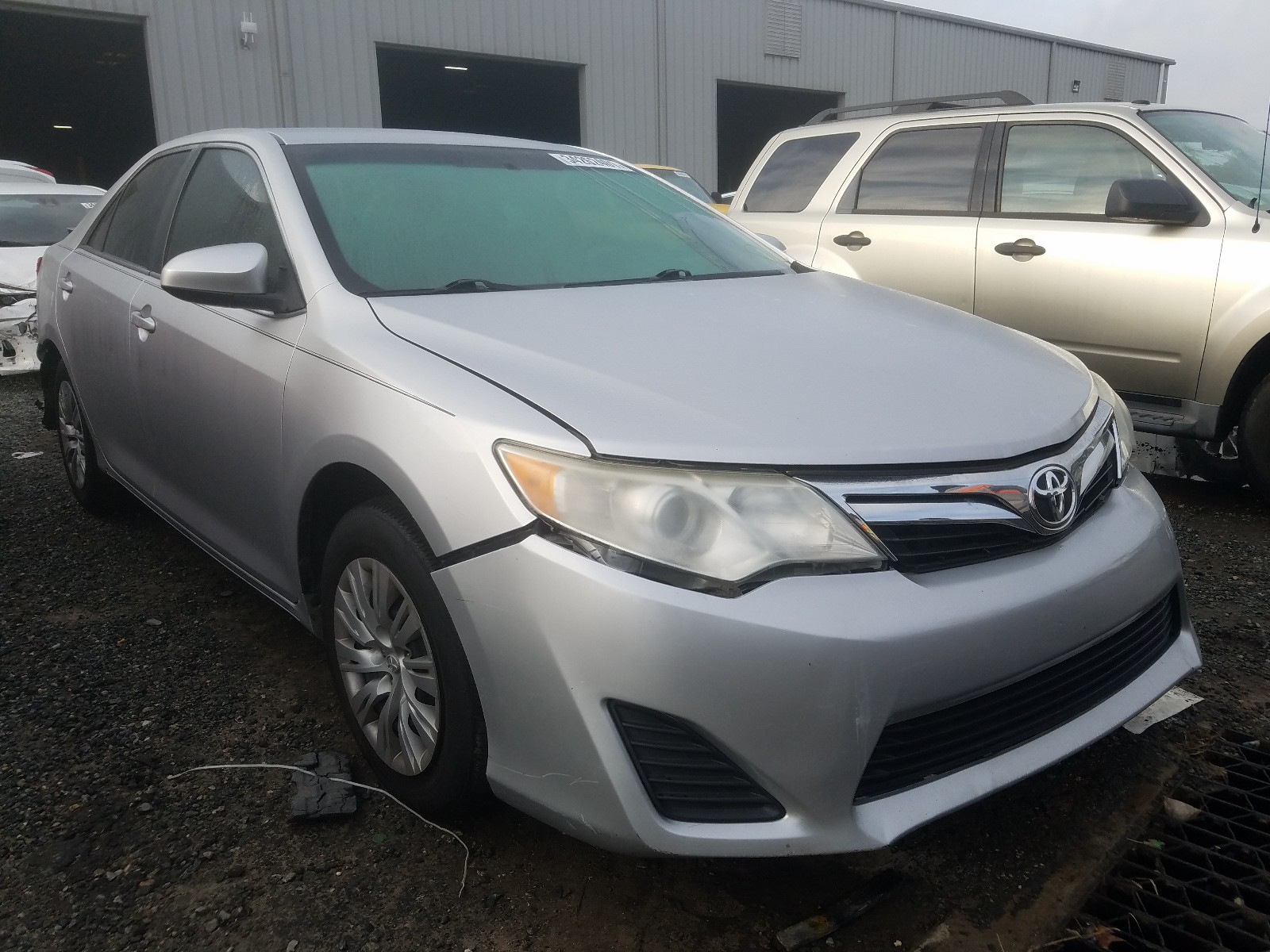 2014 toyota camry l