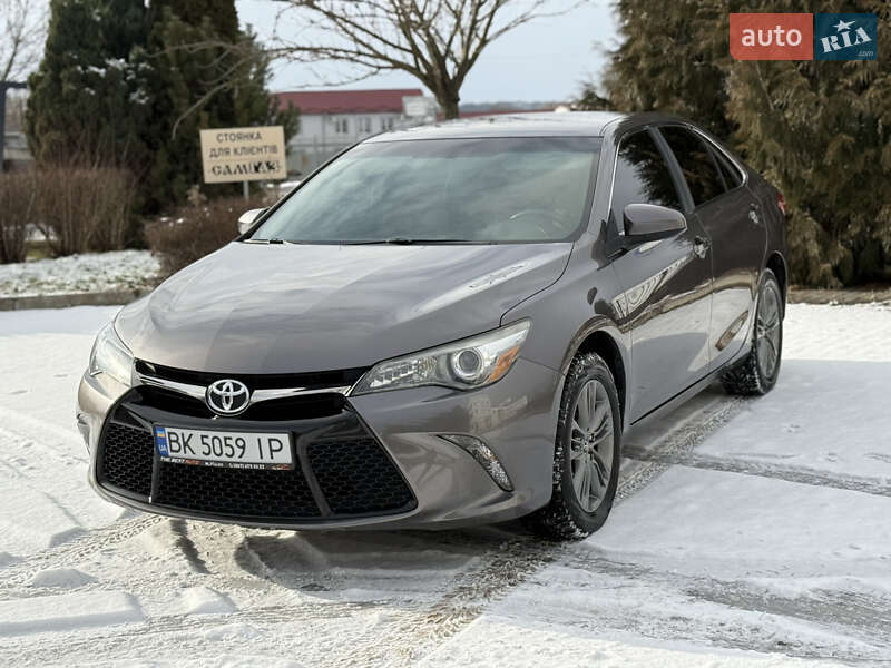 2015 toyota camry
