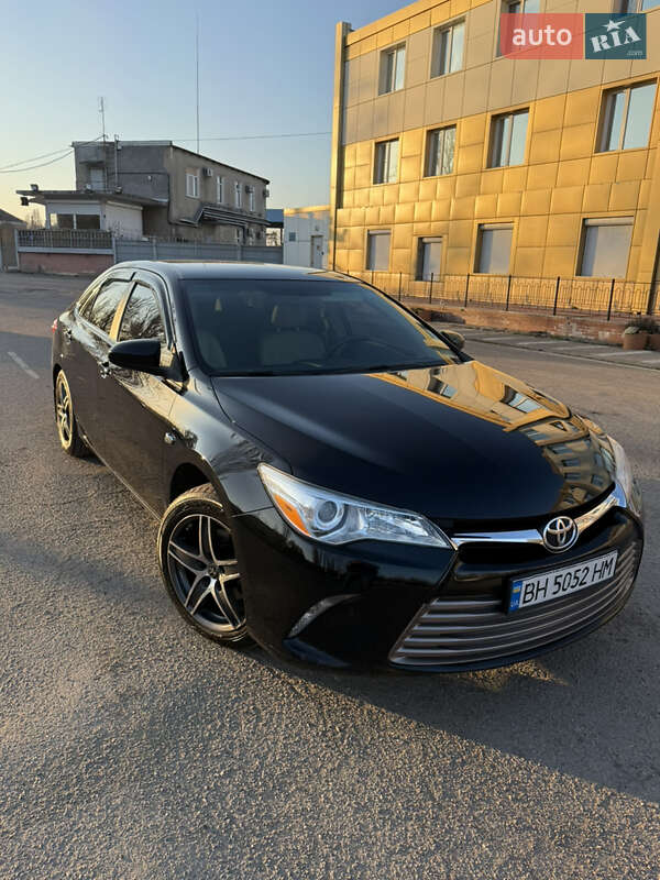 2016 TOYOTA Camry
