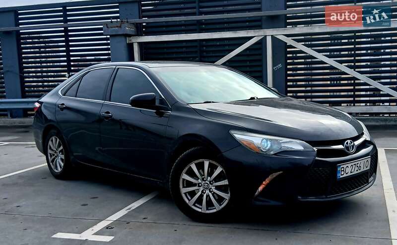 2016 toyota camry