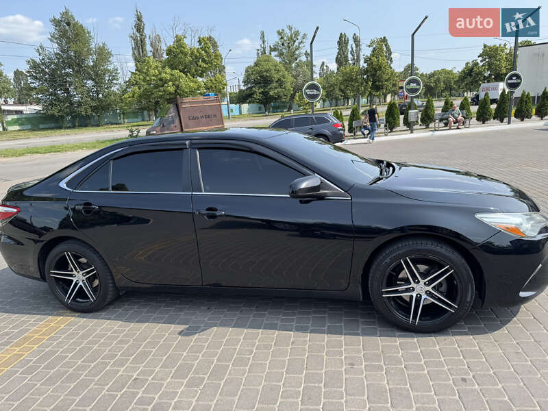 2016 toyota camry