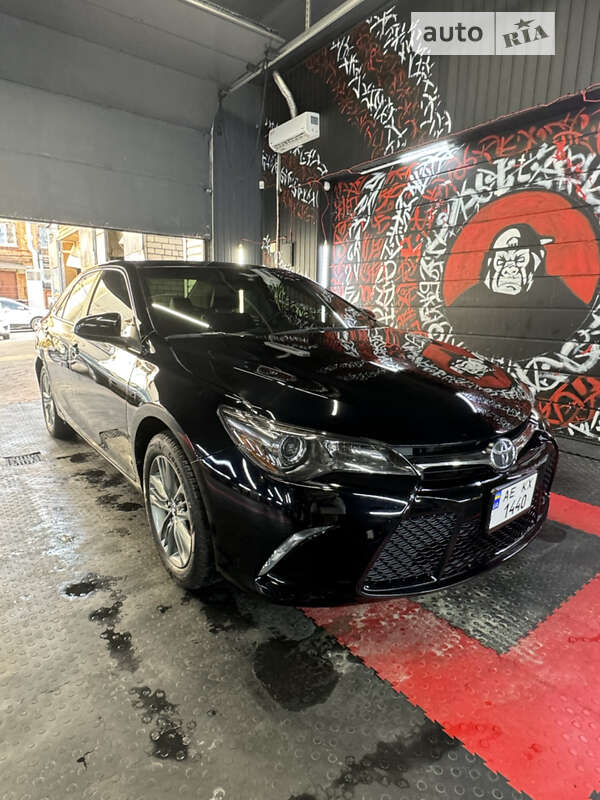 2016 toyota camry