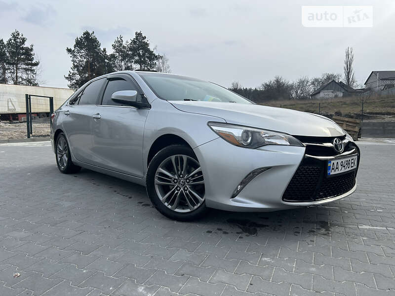 2016 toyota camry