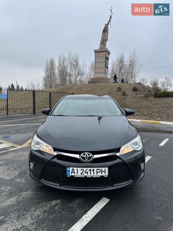 2016 toyota camry