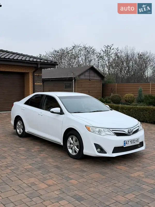 2012 toyota camry