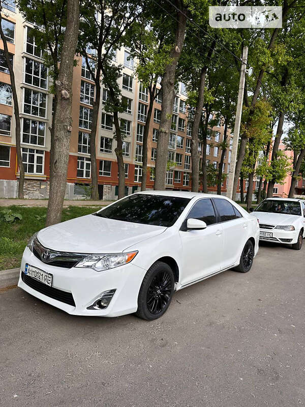 2013 toyota camry
