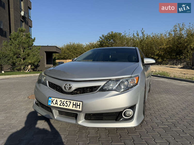 2014 toyota camry