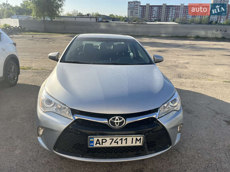 2016 toyota camry