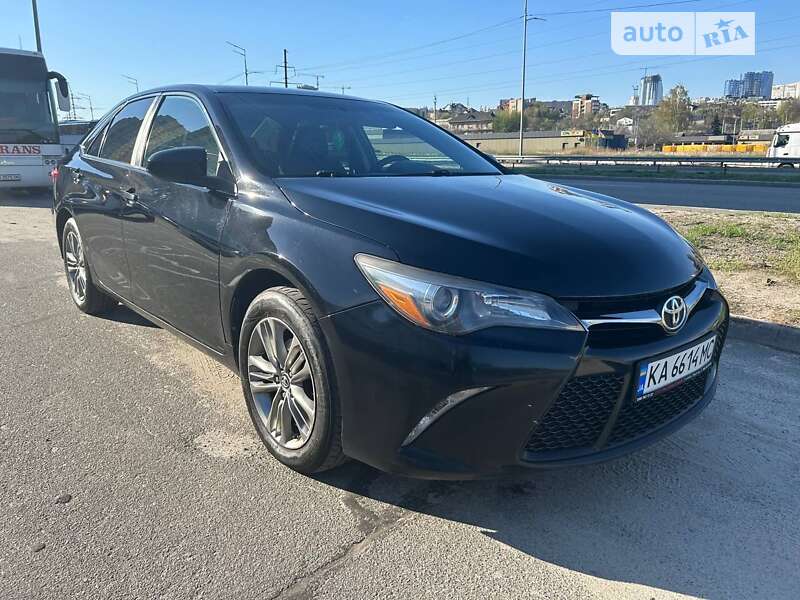 2016 toyota camry
