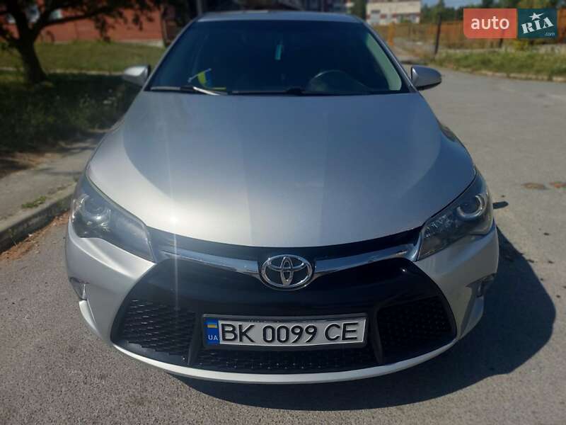 2015 toyota camry