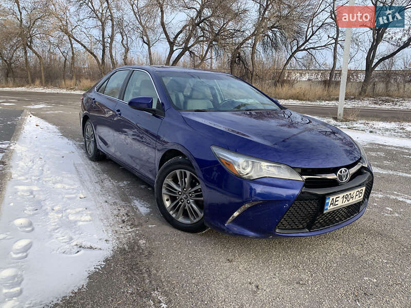 2016 toyota camry