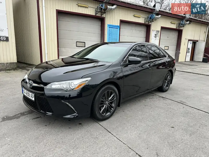 2016 toyota camry