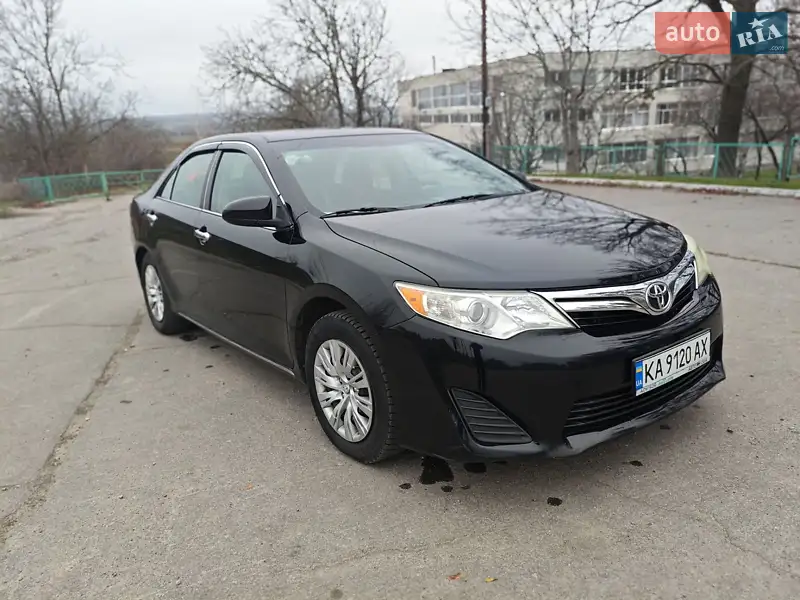2012 toyota camry