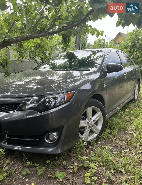 2012 toyota camry