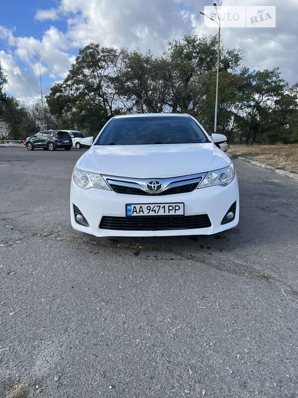 2012 toyota camry
