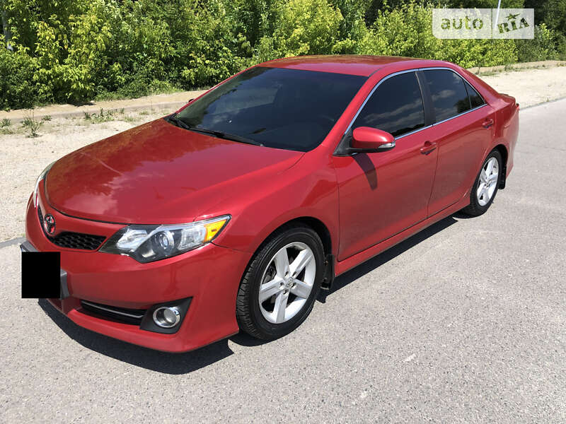 2014 toyota camry