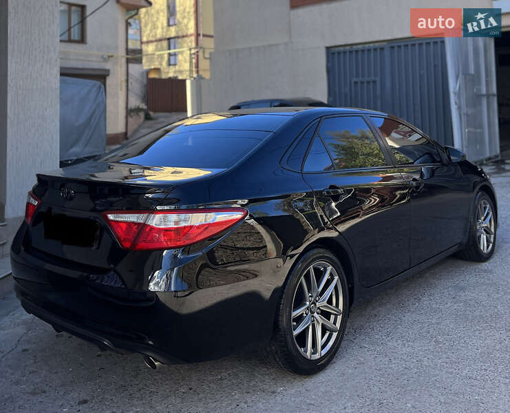 2016 toyota camry