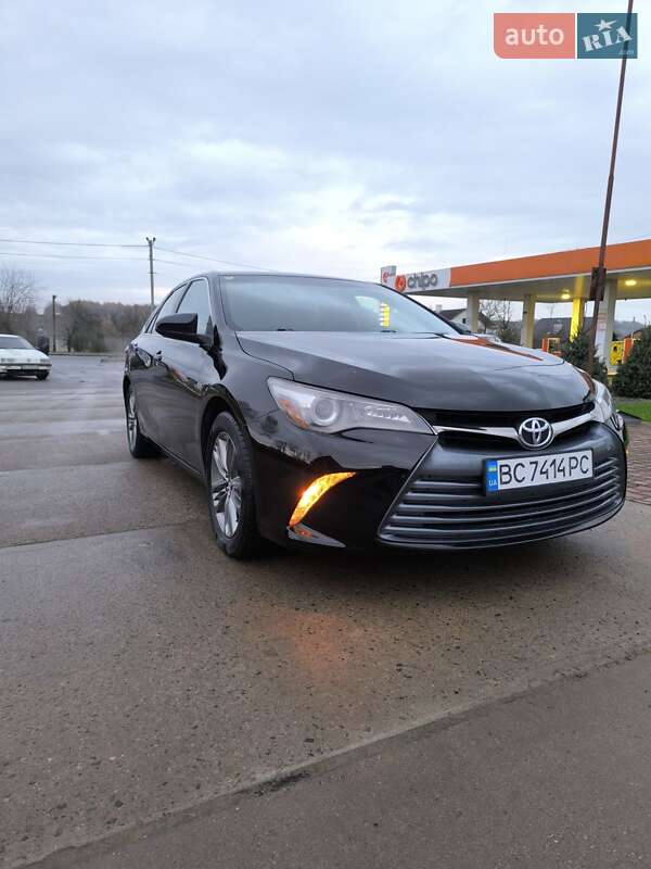2016 toyota camry