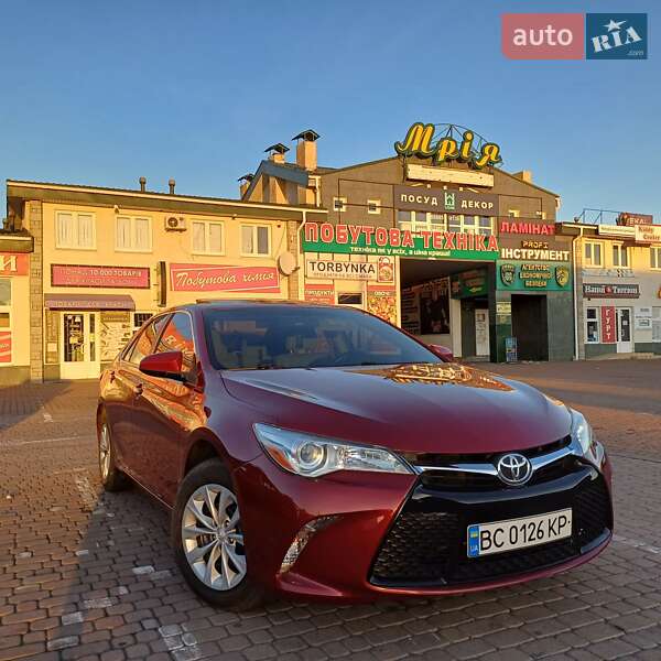 2016 toyota camry