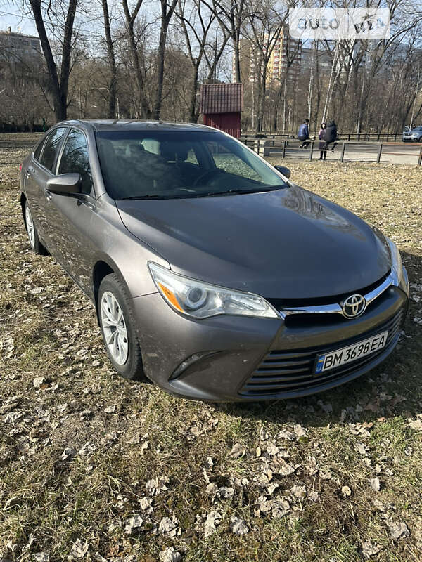 2016 toyota camry