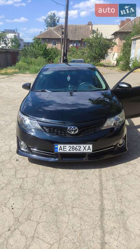 2012 toyota samry