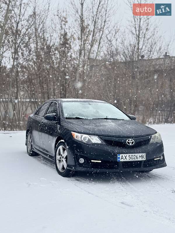 2012 toyota camry