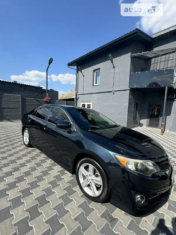 2012 toyota camry