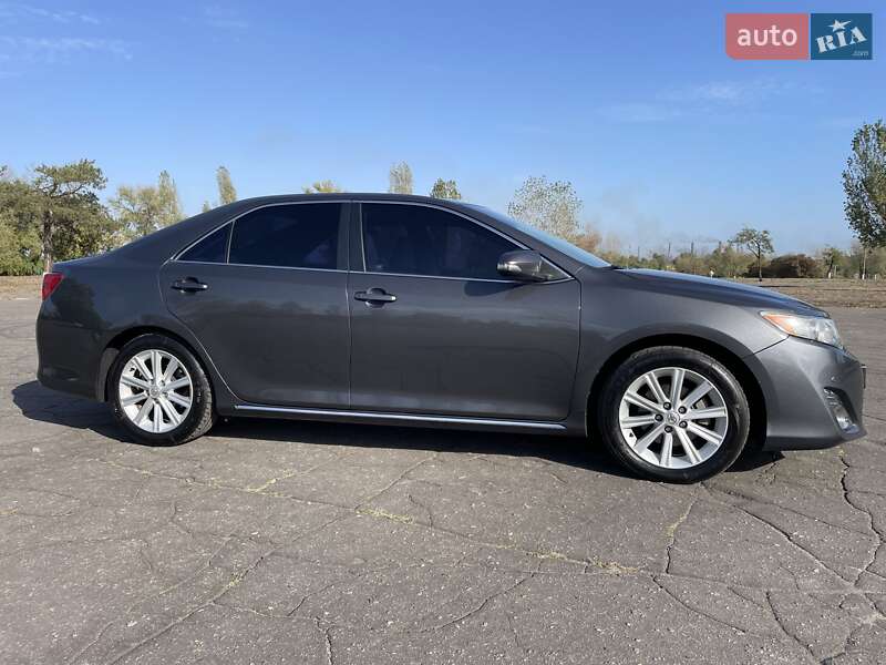 2012 toyota camry