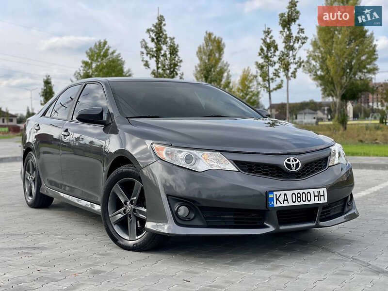 2012 toyota camry