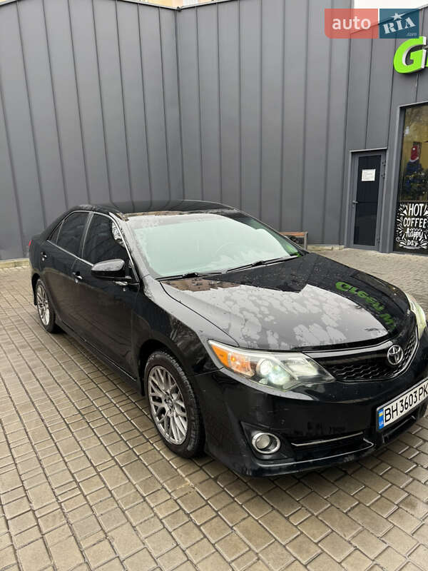 2013 toyota camry