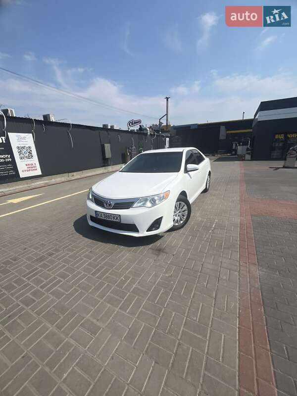 2013 toyota camry